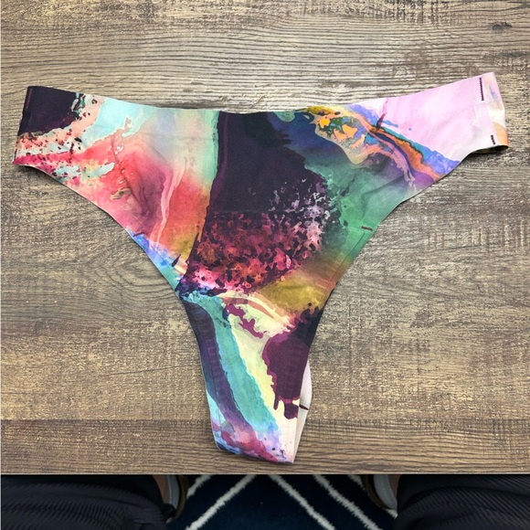 Knix Leakproof No Show Thong - Picture 1 of 4